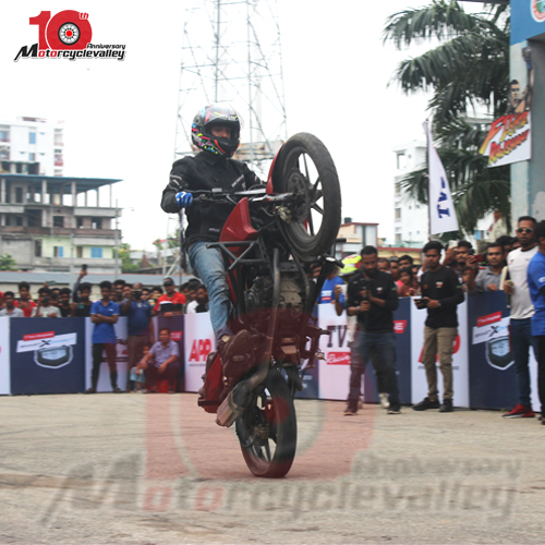 Apache Pro Performance Stunt Show in Rajshahi-1655891561.jpg